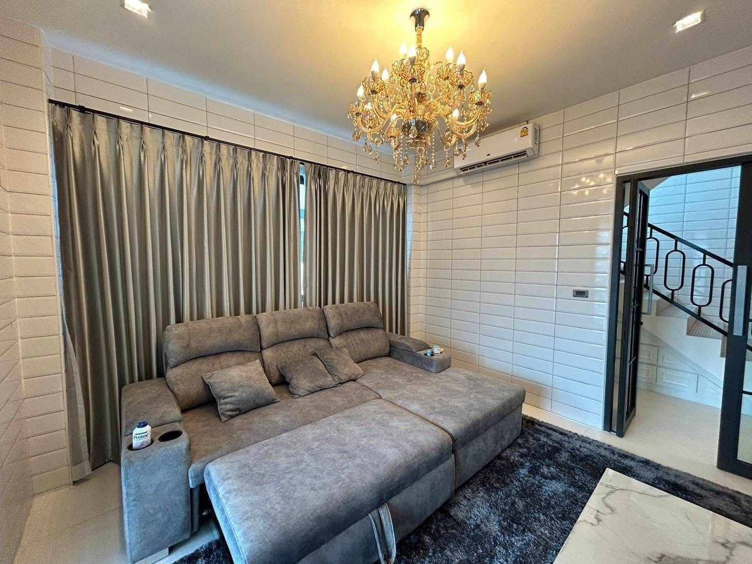https://admin.pattayavillaresort.com/assets/0878cc5c-2930-4347-b527-b154e3f7ffa3