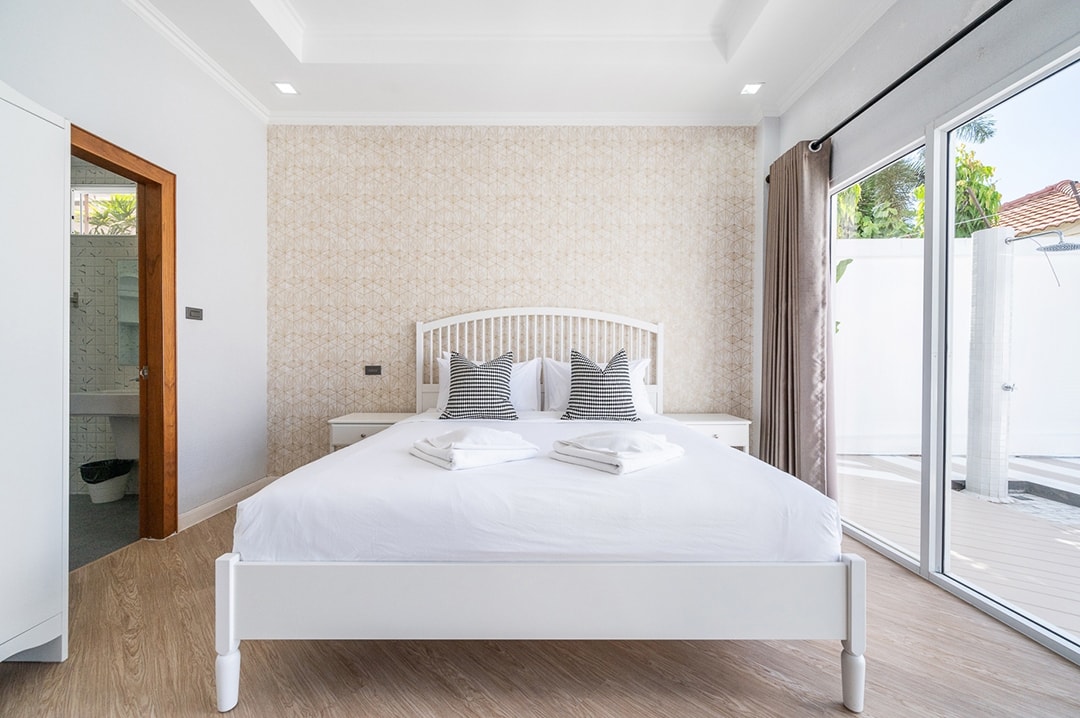 https://admin.pattayavillaresort.com/assets/0c90bc10-ef15-4fbe-98cc-f596f8a1012d
