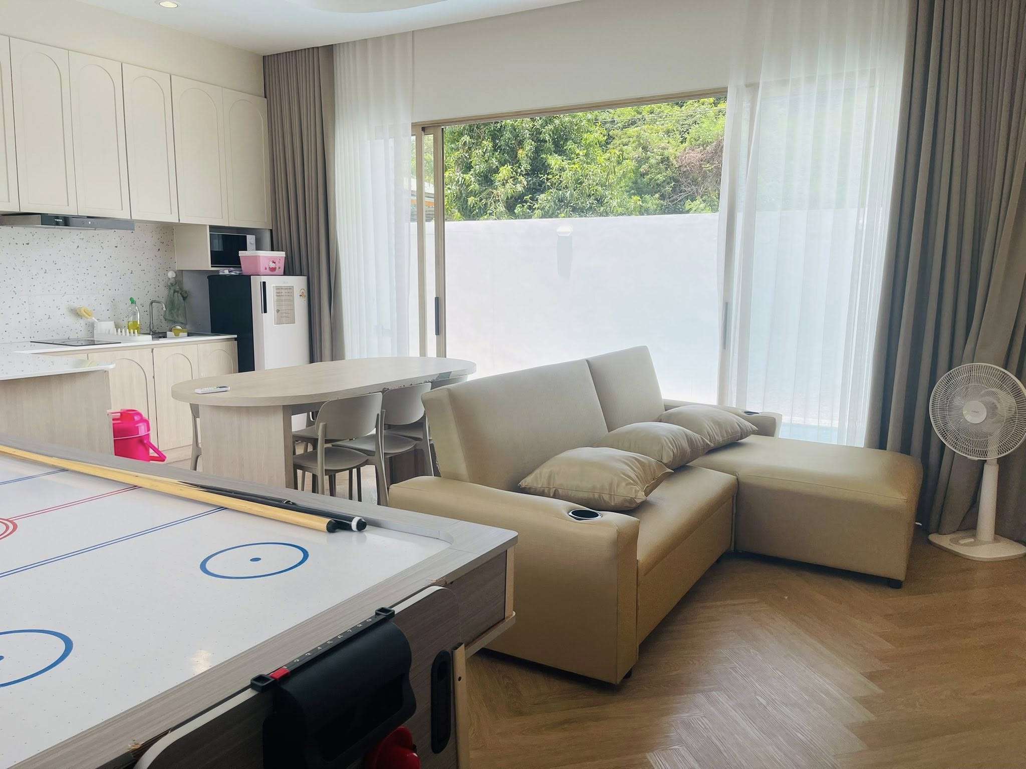 https://admin.pattayavillaresort.com/assets/972a2c9d-630d-42a5-abde-809837ef269e