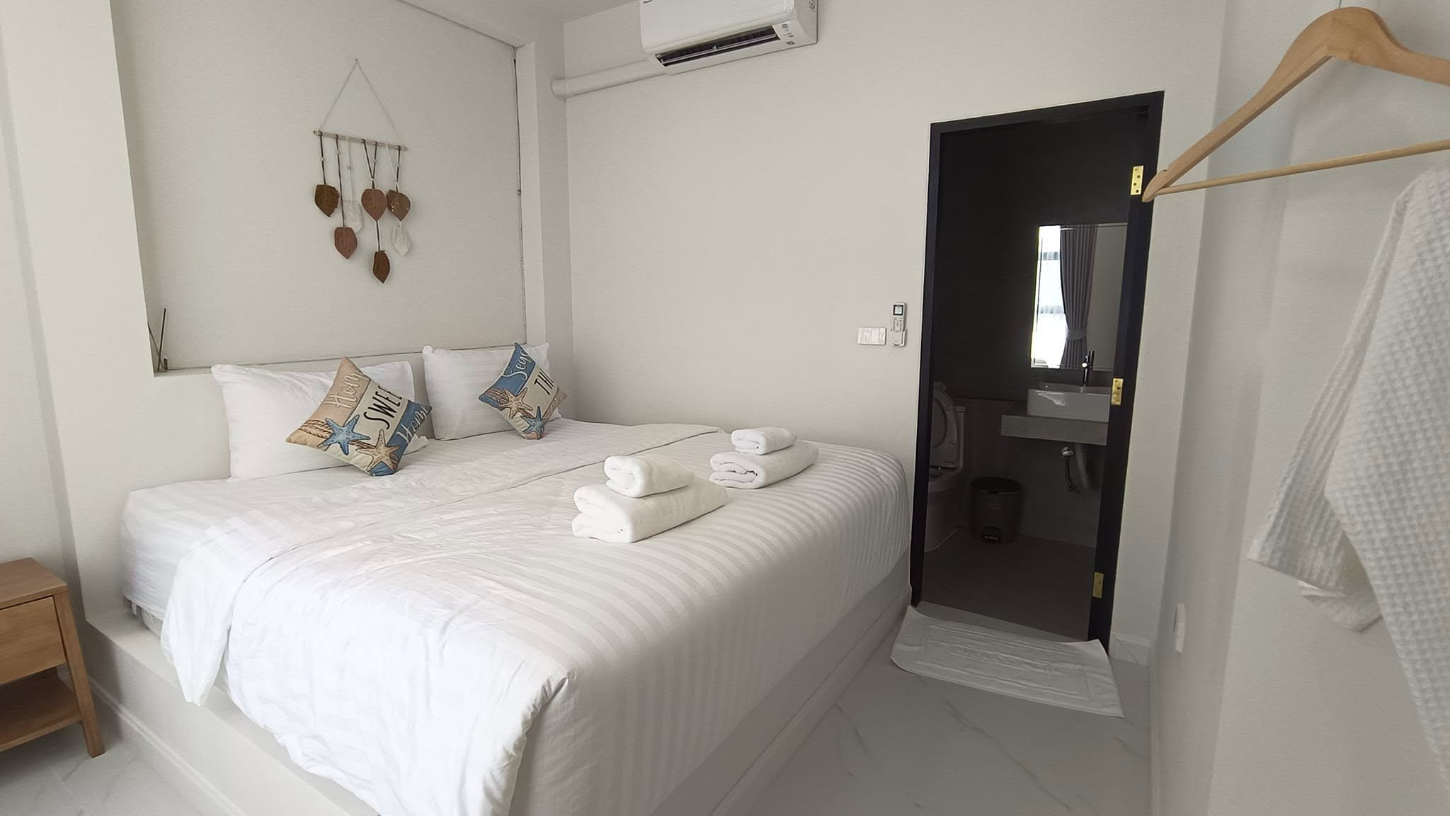 https://admin.pattayavillaresort.com/assets/bed04aa1-f9df-4198-b150-b4c4b9a1a813
