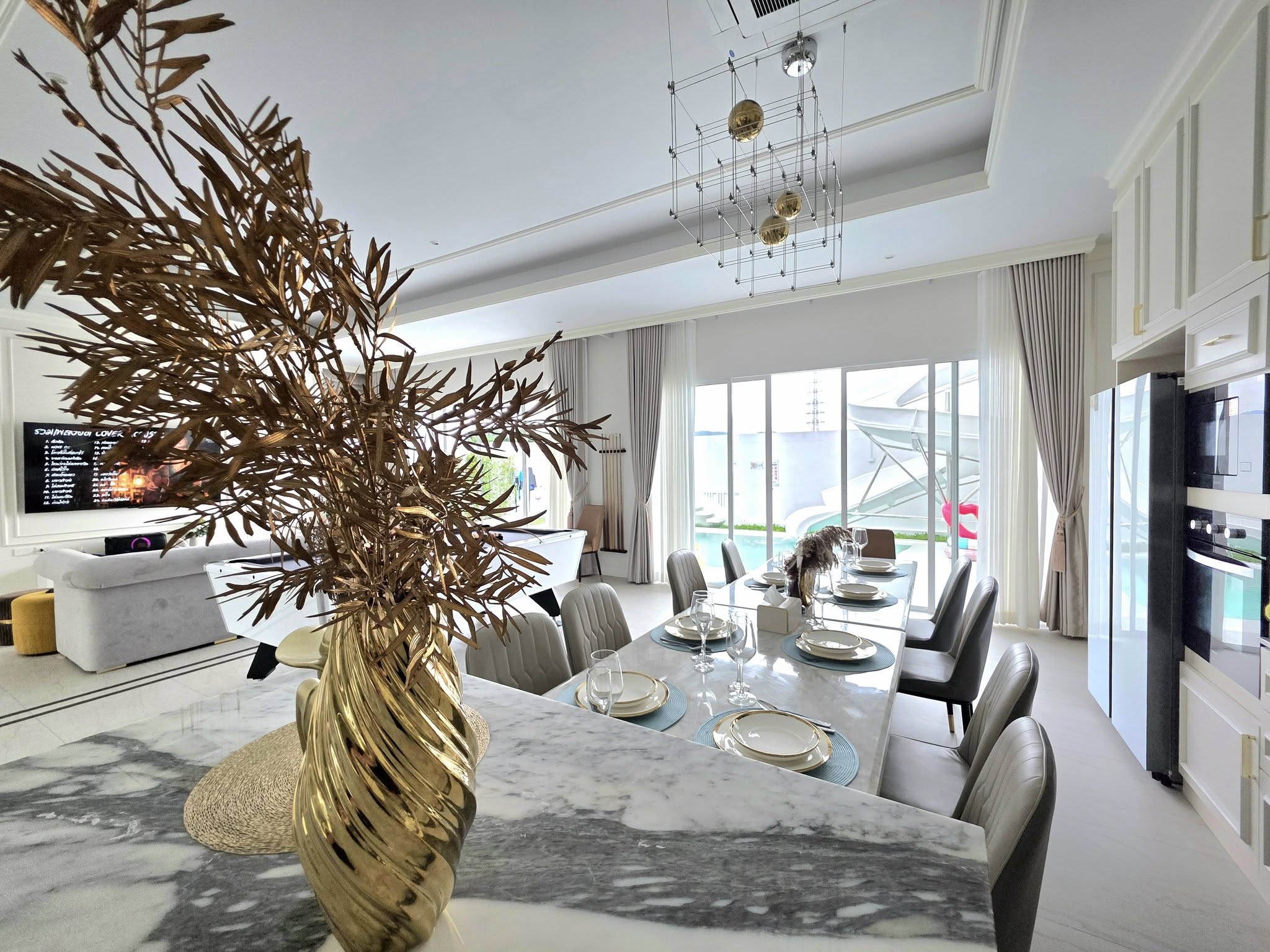 https://admin.pattayavillaresort.com/assets/c4f4a9dc-97e9-485f-bf2b-e31d2c45a766